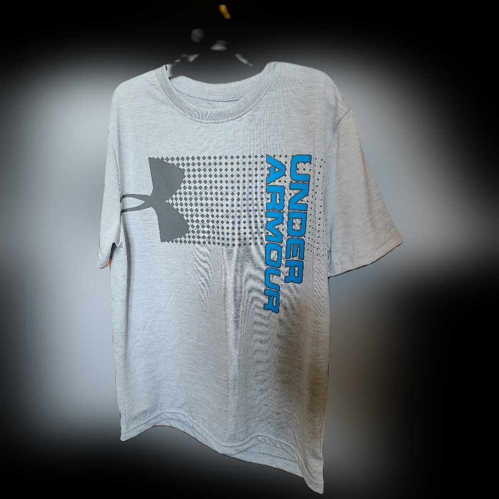 NWT! Boys / Youth Under Armour t-shirt